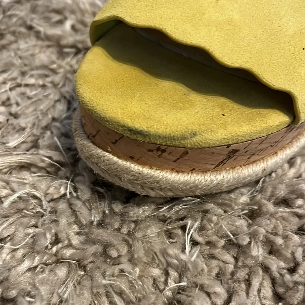 🎉Marc Fisher Faitful yellow Platform Sandals Size 8.5 - Picture 3 of 5